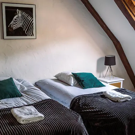 Domaine De Cantelou بيت ضيافة *